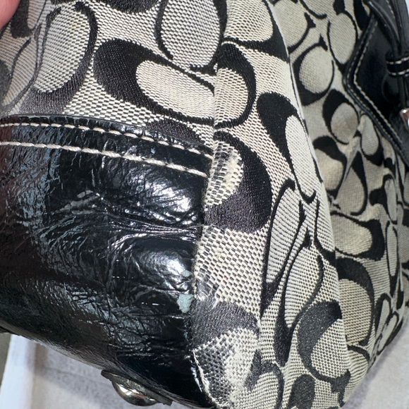 Signature coach purse - Picture 10 of 14